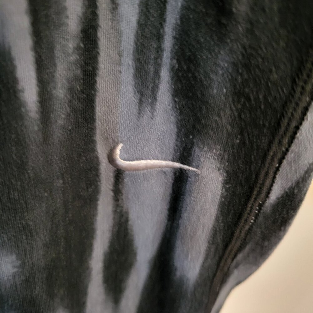 NIKE WORKOUT ATHLETIC CAPRI LEGGINGS SZ M - Picture 3 of 5